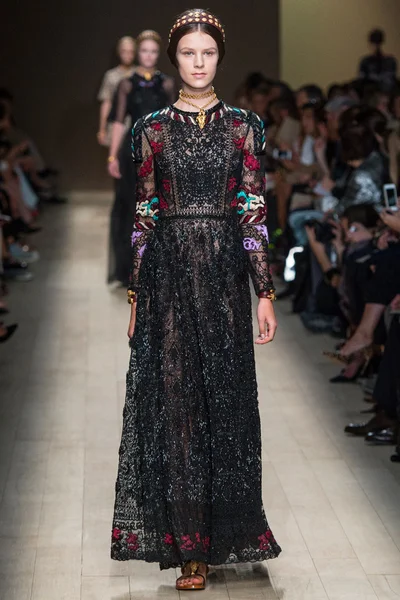 Look 60